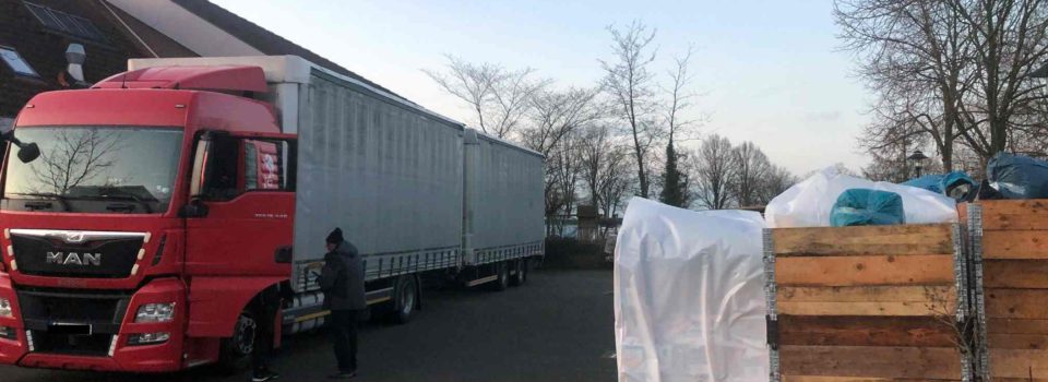 Beladung Hilfsgütertransport Februar 2020